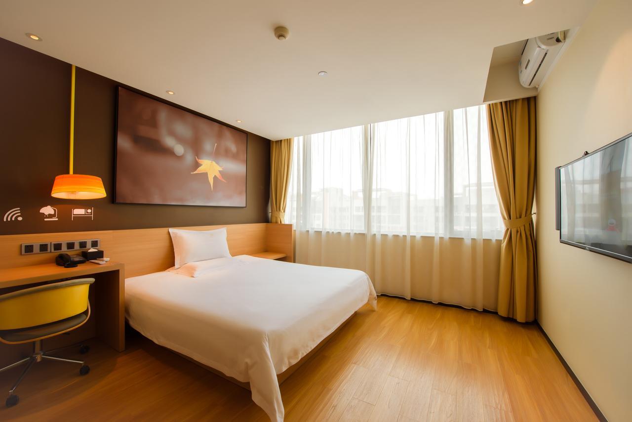 Iu Hotel Tianjin Binjiang Walking Street Exterior foto